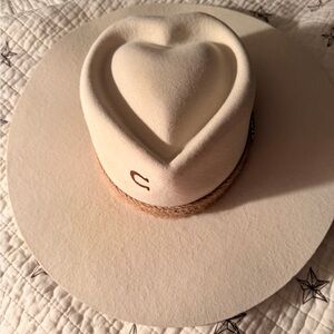 Cream Felt Heart-Crown Western Hat with Rope Band Charlie 1 Horse size small